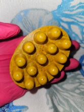 Load image into Gallery viewer, Tumeric Honey Chamomile Bar