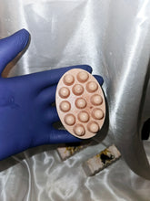 Load image into Gallery viewer, KEWCHIE/ YONI BAR