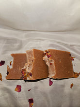 Load image into Gallery viewer, Luxurious Rose Soap
